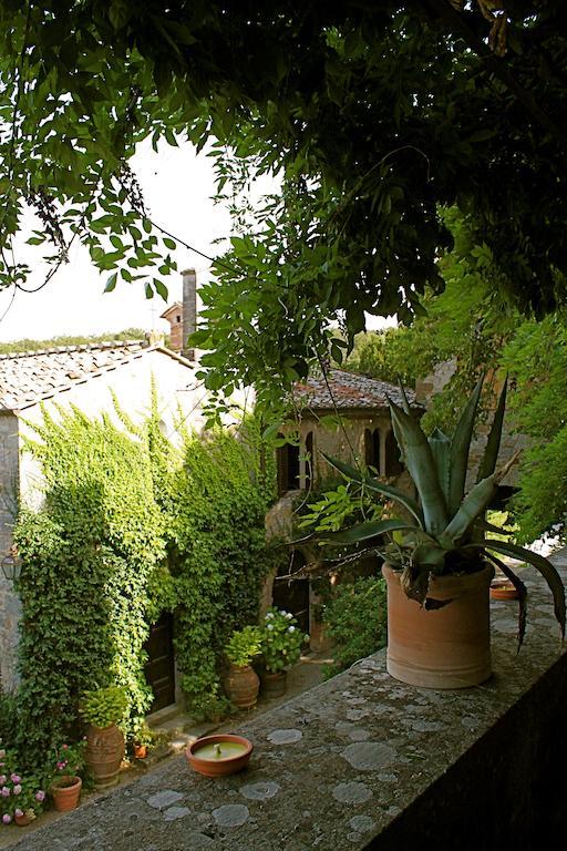 Castello Di Montalto Aparthotel Castelnuovo Berardenga Ngoại thất bức ảnh
